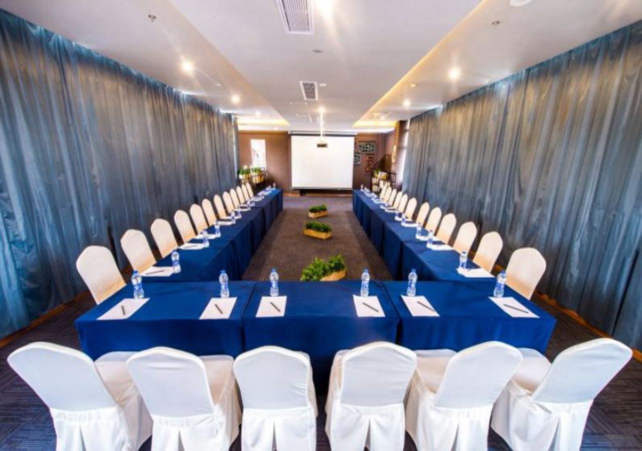Days Inn Business Place Bagu Chongqing Exterior photo